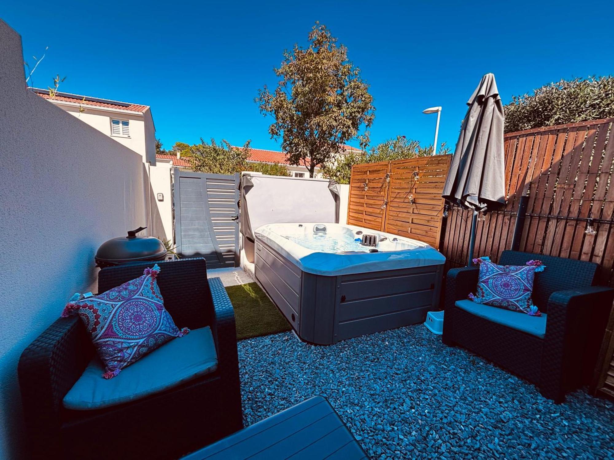 Logement Du Sud Avec Jacuzzi Sommières Exteriér fotografie